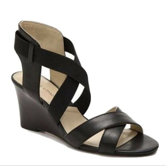 ADRIENNE VITTADINI Rheanne Black Wedge Strappy Sandals Size 8.5 Fine Leather - Picture 1 of 9